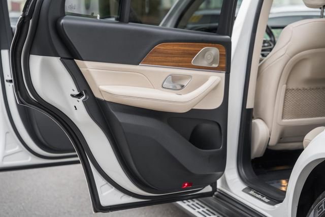 Used 2022 Mercedes-Benz GLE 350 4MATIC w/ AMG Line Exterior image 38