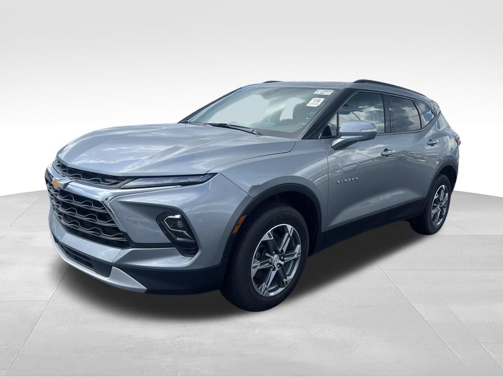 Used 2024 Chevrolet Blazer LT w/ LPO, Floor Liner Package FWD image 3