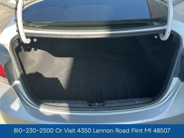 Used 2015 Hyundai Elantra SE FWD image 23