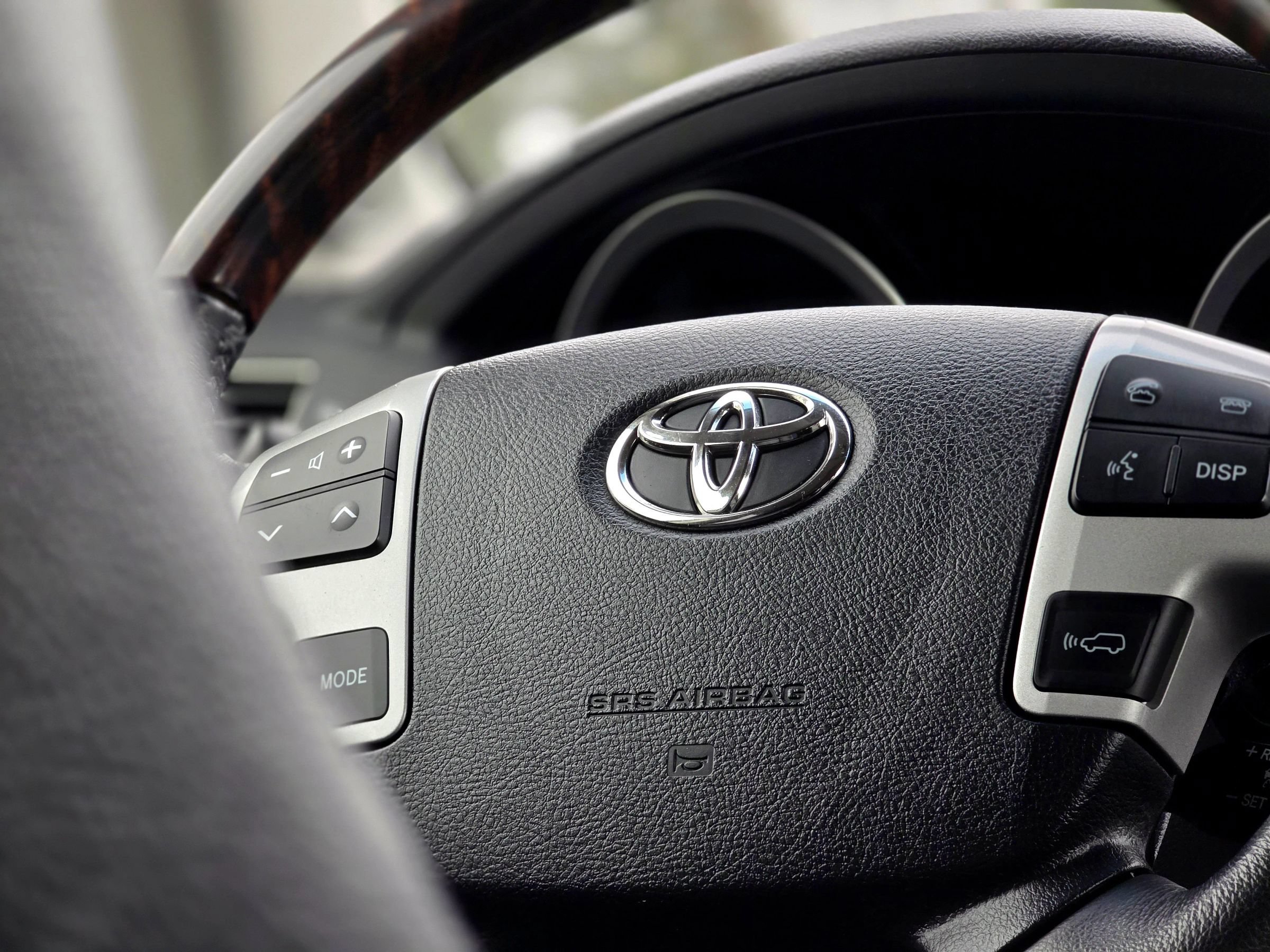 Used 2013 Toyota Land Cruiser AWD/4WD image 13