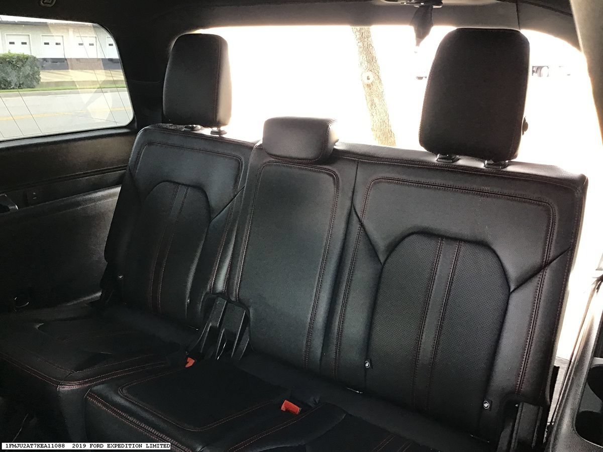 Used 2019 Ford Expedition Limited w/ Equipment Group 303A AWD/4WD image 17