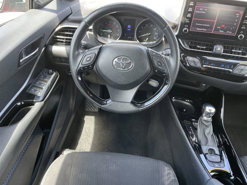 Used 2019 Toyota C-HR XLE image 16