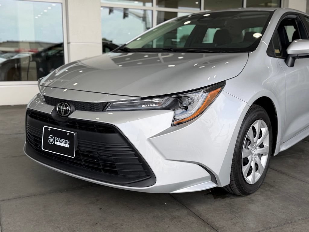 Certified 2026 Toyota Corolla LE FWD image 3