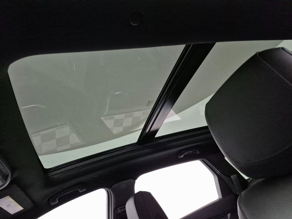 New 2026 Cadillac XT5 Sportv w/ LPO, Floor Liner Package image 33