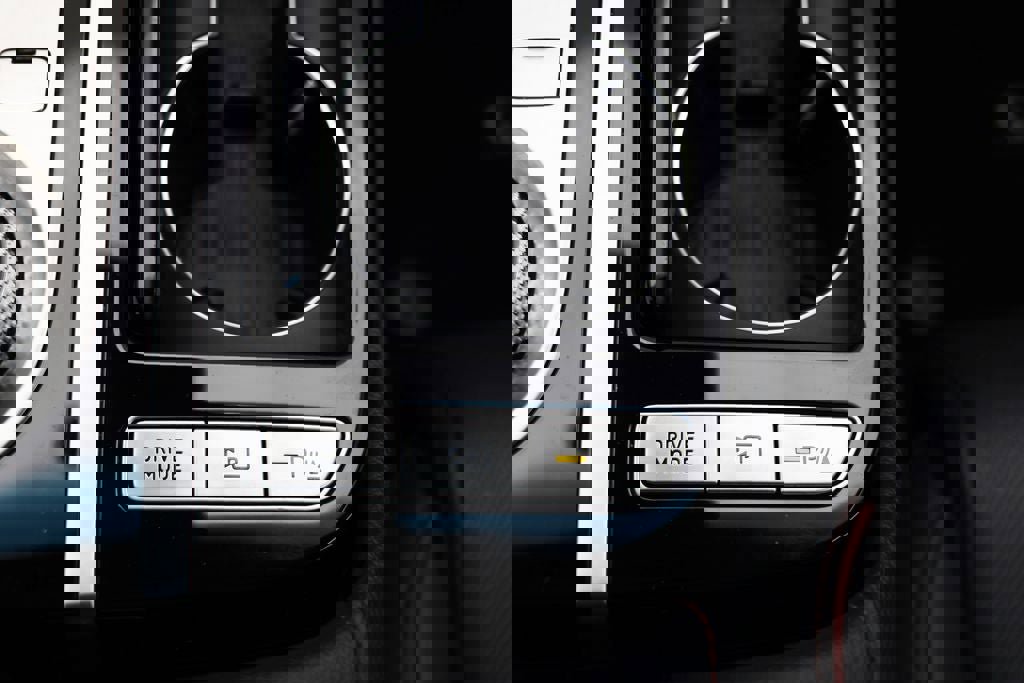 Used 2023 Genesis G80 2.5T w/ Sport Prestige Package image 32