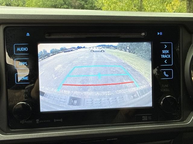 Used 2018 Toyota Tacoma TRD Sport AWD/4WD image 23