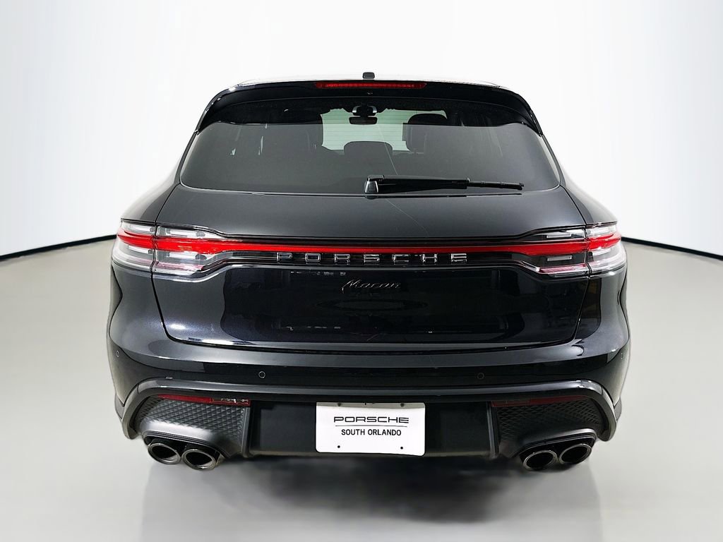 Certified 2025 Porsche Macan AWD/4WD image 10