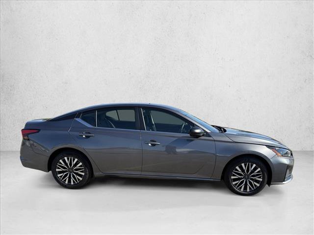 Used 2026 Nissan Altima 2.5 SV FWD image 4
