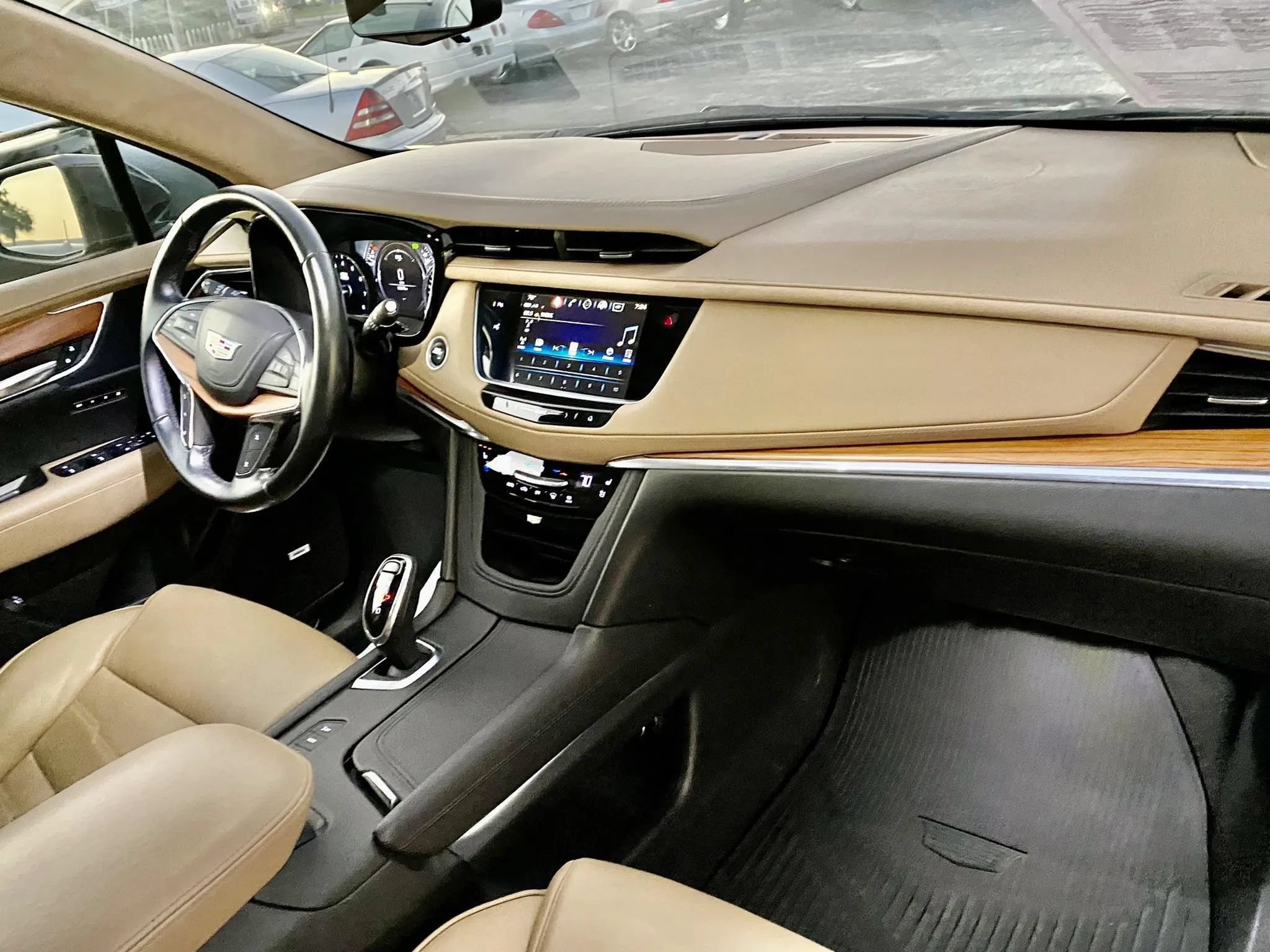 Used 2019 Cadillac XT5 Platinum AWD/4WD image 22