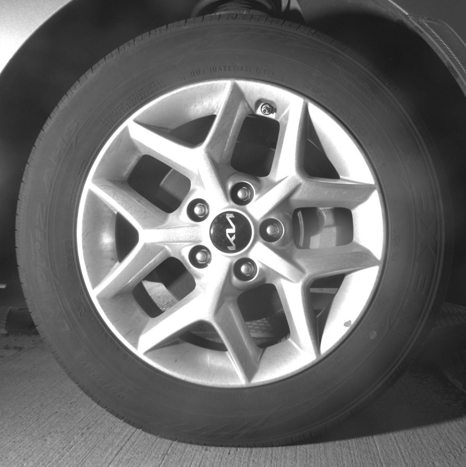 Used 2025 Kia Soul LX w/ LX Technology Package FWD image 15