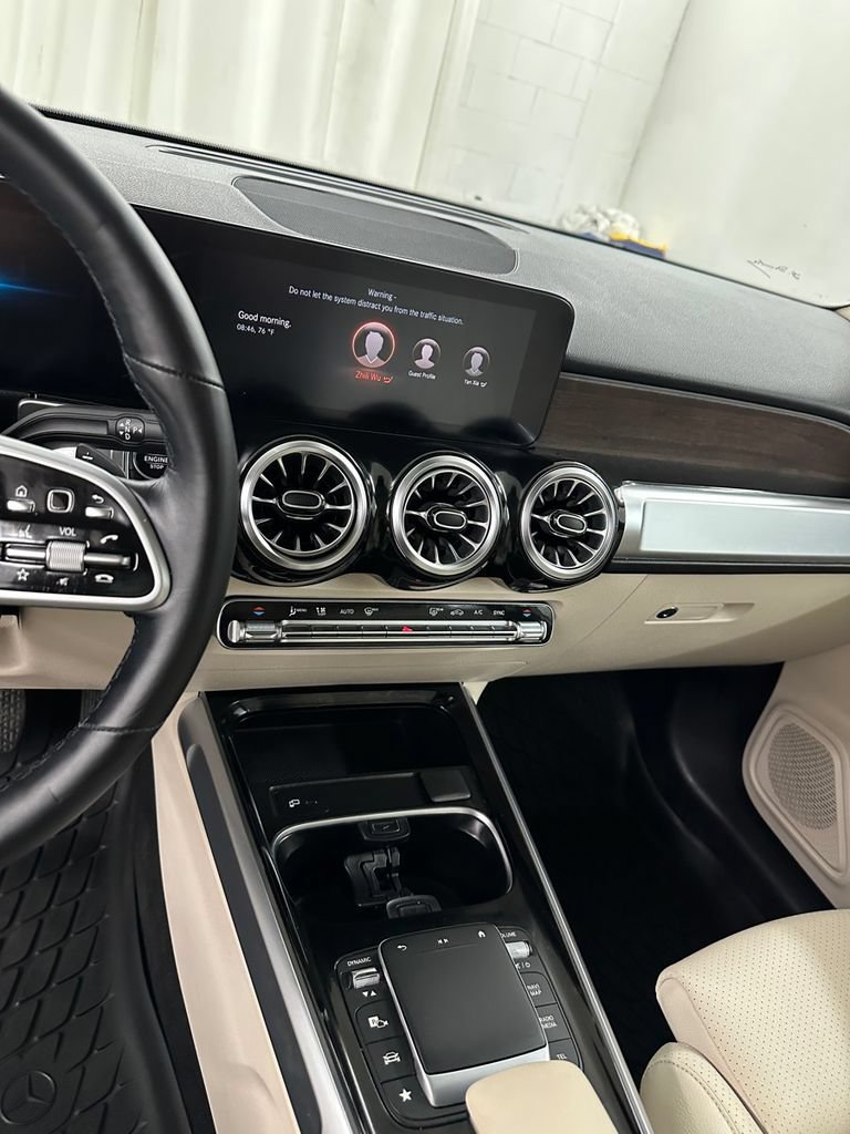 Used 2022 Mercedes-Benz GLB 250 4MATIC image 16
