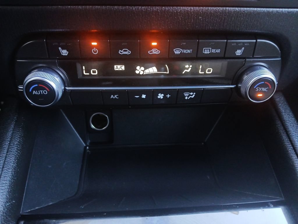 Used 2019 MAZDA CX-5 Touring FWD image 4