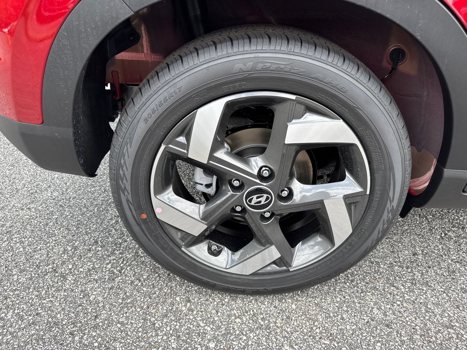 Used 2025 Hyundai Venue SEL FWD image 17