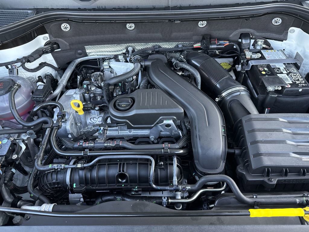 New 2025 Volkswagen Taos SE AWD/4WD image 17