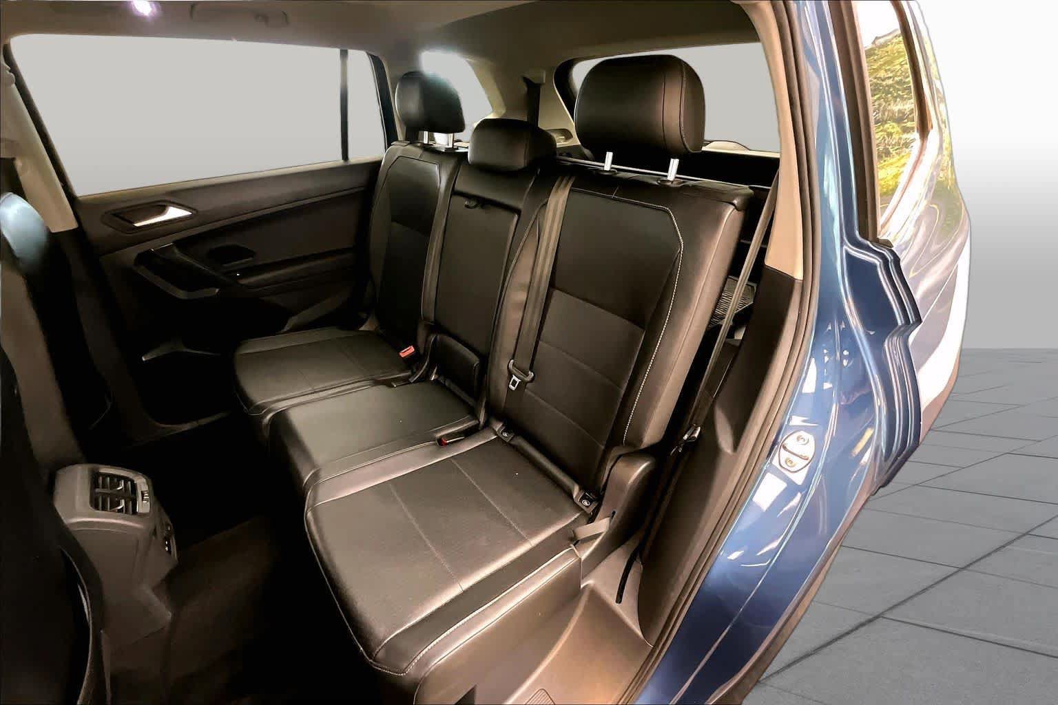 Used 2019 Volkswagen Tiguan SE w/ Panoramic Sunroof Package FWD image 20