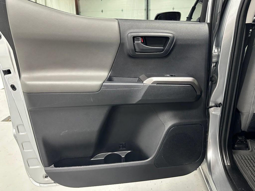 Used 2023 Toyota Tacoma SR5 w/ Technology Package AWD/4WD image 40