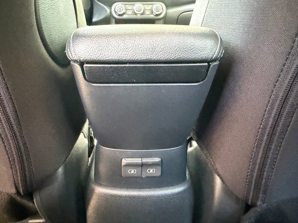 Used 2025 Nissan Kicks Play S FWD image 13