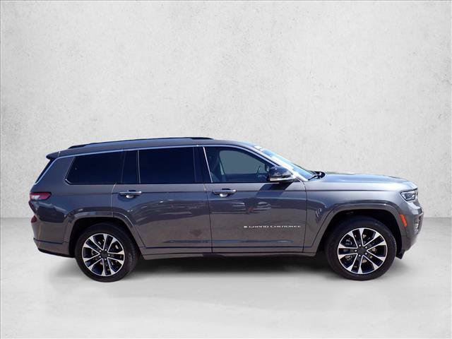 Used 2021 Jeep Grand Cherokee L Overland w/ Luxury Tech Group IV AWD/4WD image 5