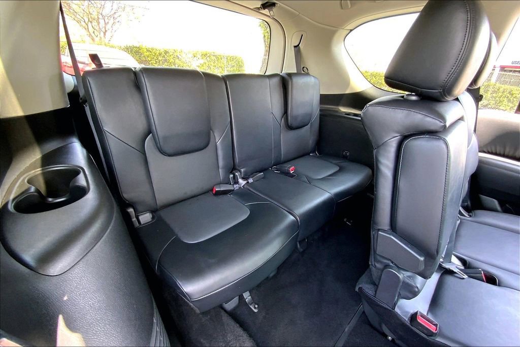 Used 2024 Nissan Armada SV image 18