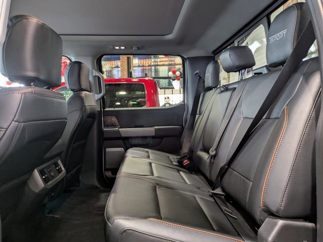 New 2026 Ford F250 Lariat w/ Black Appearance Package image 18