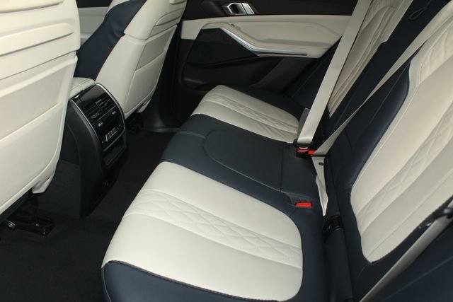 Used 2022 BMW X5 xDrive45e w/ M Sport Package image 25