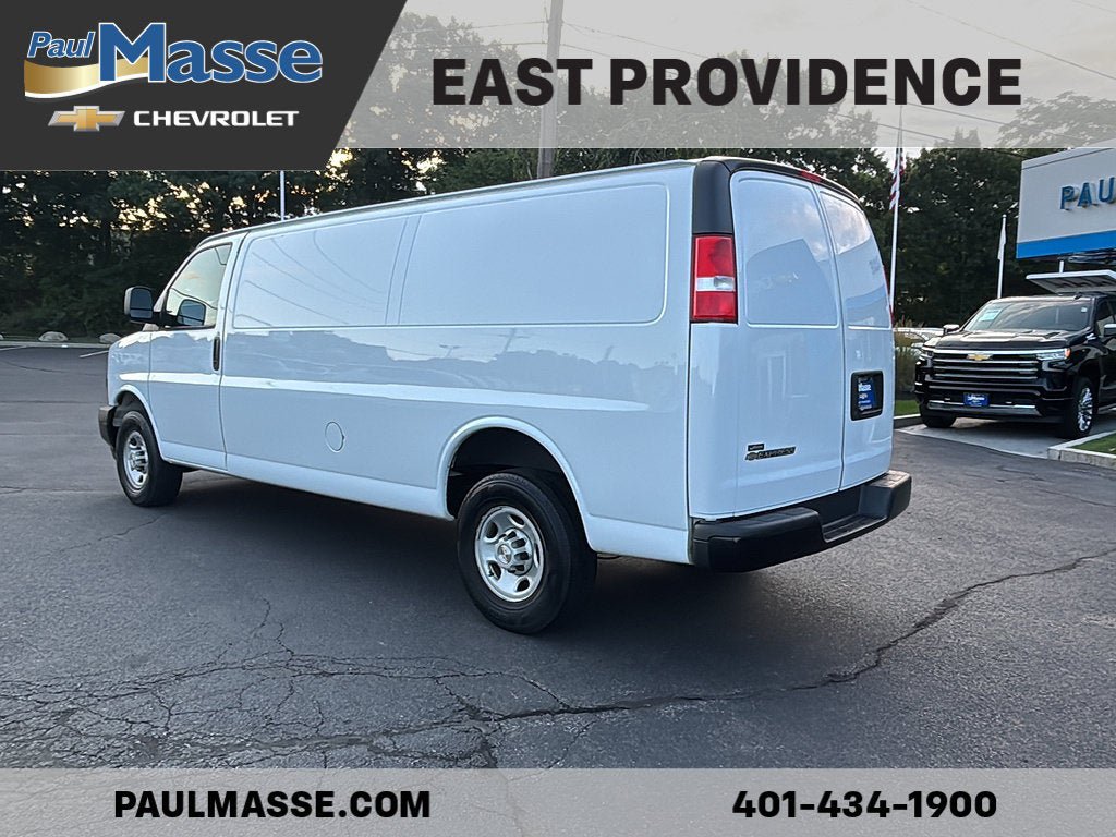 Certified 2022 Chevrolet Express 3500 Extended w/ Driver Convenience Package RWD image 5