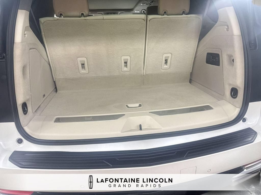 Used 2023 Cadillac Escalade Premium Luxury Platinum AWD/4WD image 29