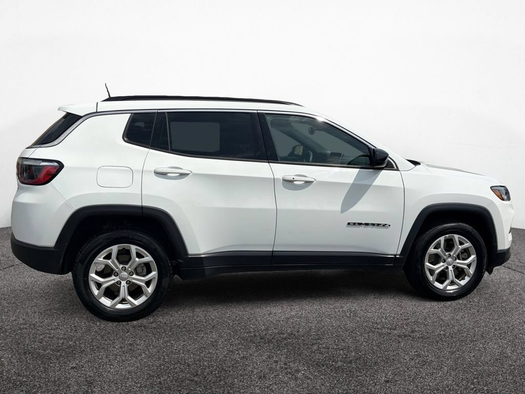Certified 2024 Jeep Compass Latitude AWD/4WD image 6
