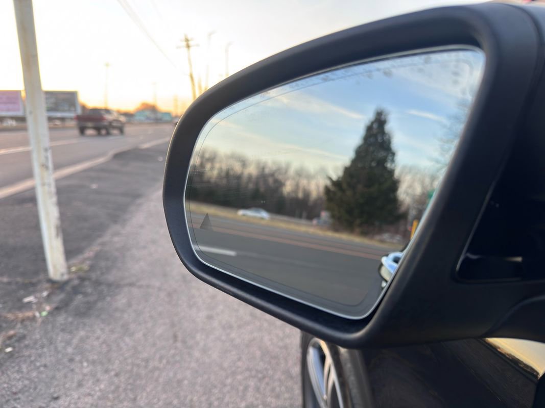 Used 2020 Mercedes-Benz GLC 300 4MATIC w/ Exterior Lighting Package image 12