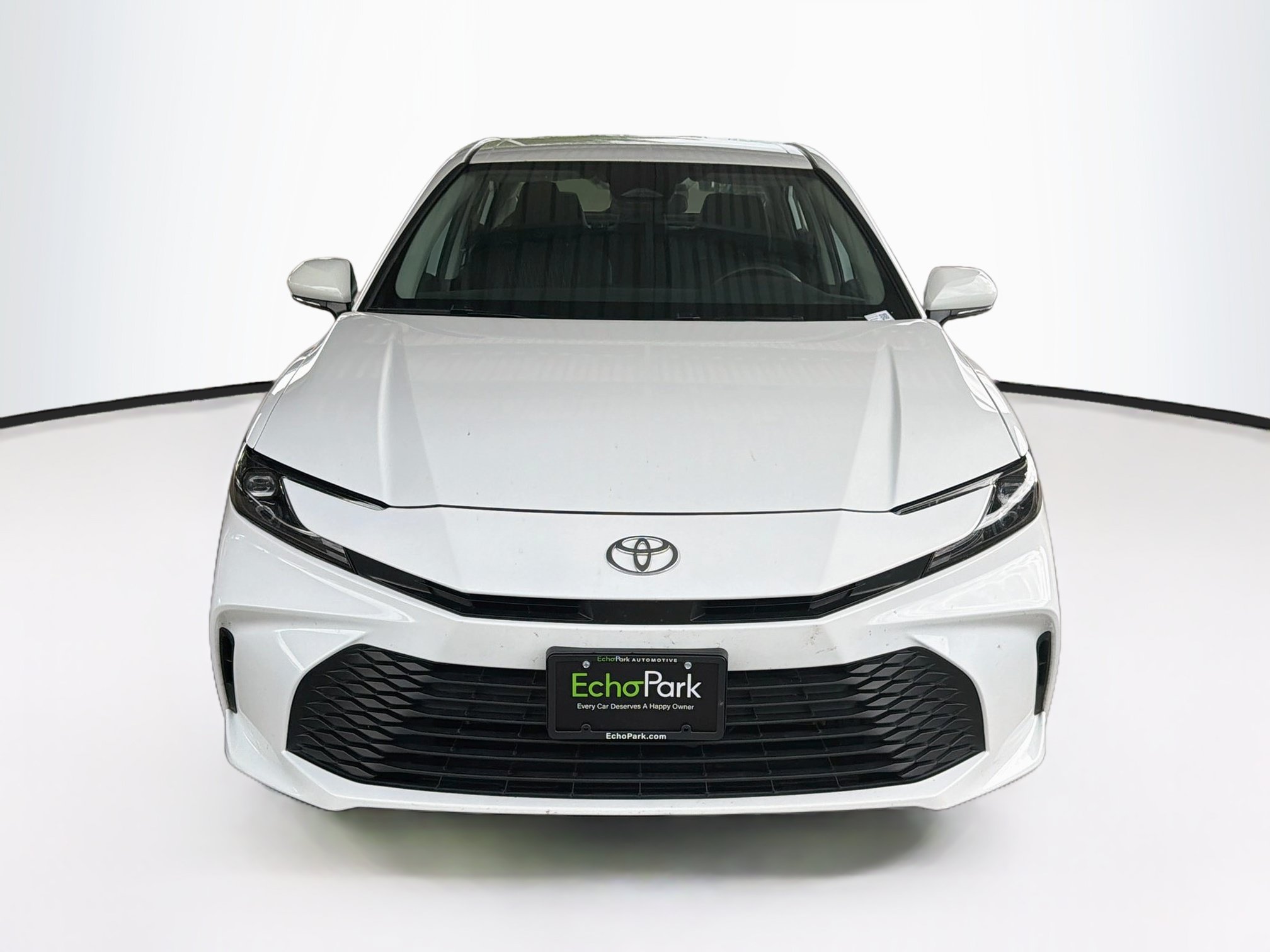 Used 2025 Toyota Camry LE FWD image 2