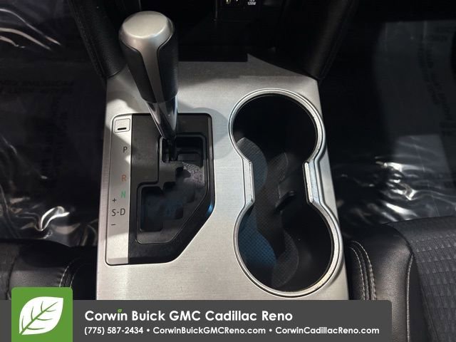 Used 2014 Toyota Camry SE w/ Moonroof Package image 15