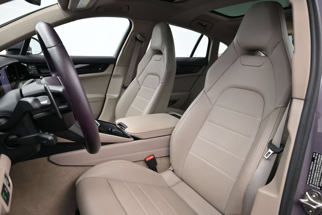 Certified 2024 Porsche Panamera image 5