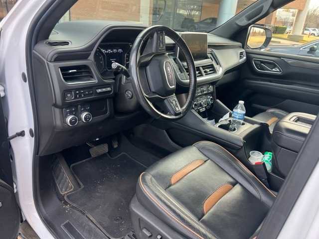 Used 2021 GMC Yukon AT4 w/ AT4 Premium Package image 2
