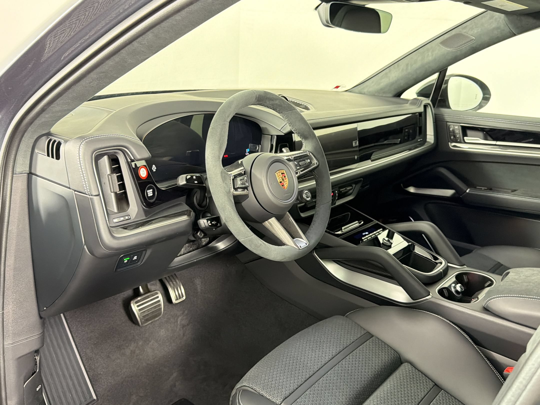 New 2026 Porsche Cayenne GTS AWD/4WD image 4