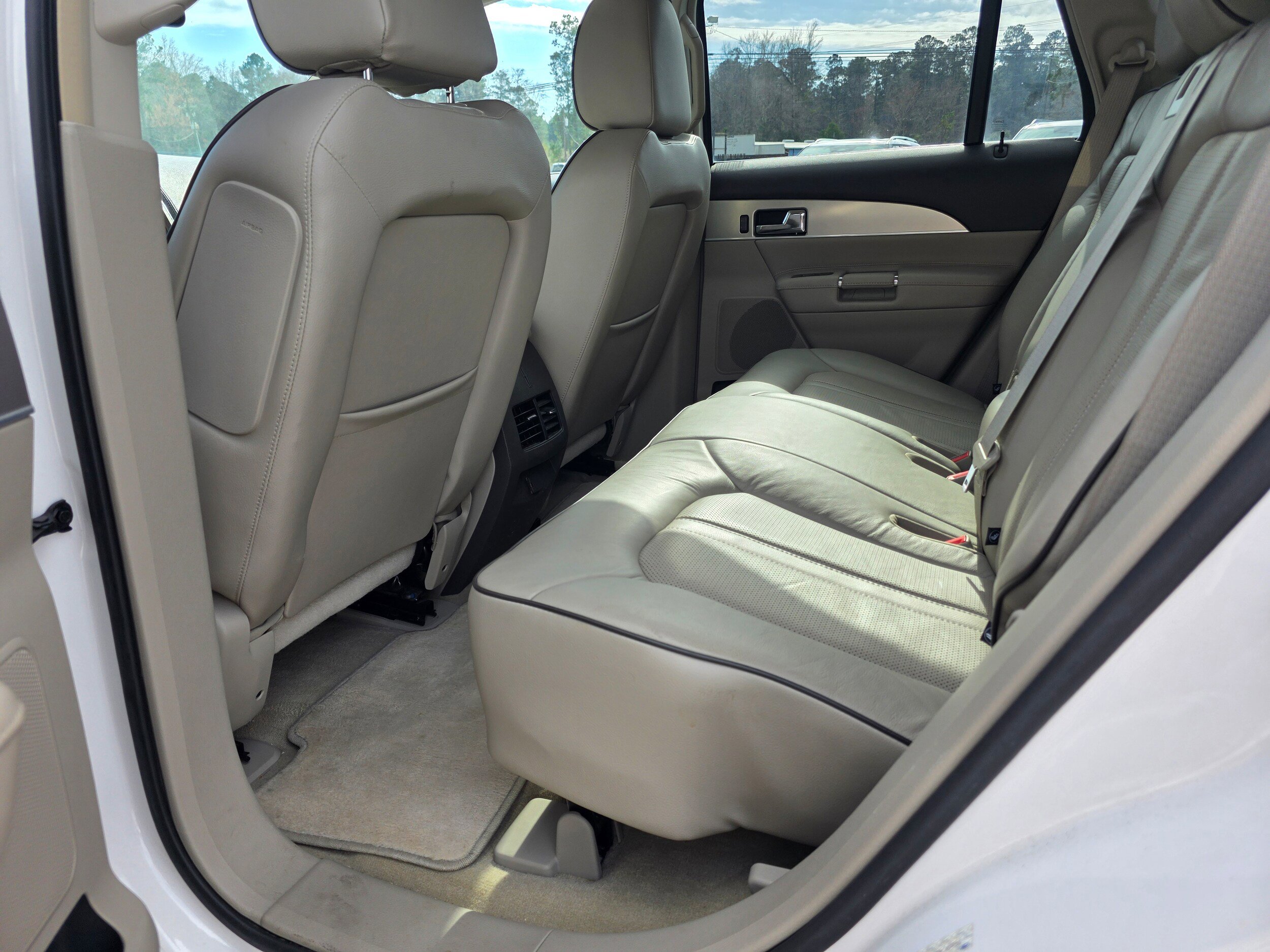 Used 2013 Lincoln MKX FWD image 13