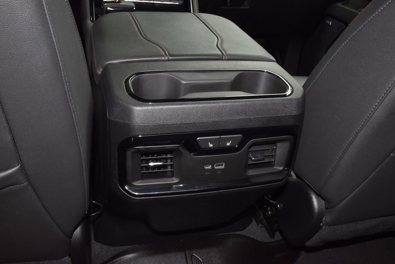 Used 2023 GMC Sierra 1500 AT4 AWD/4WD image 18