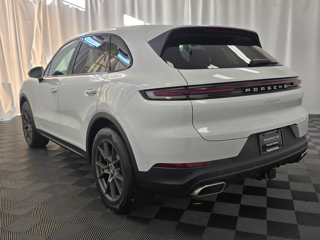 New 2026 Porsche Cayenne image 3