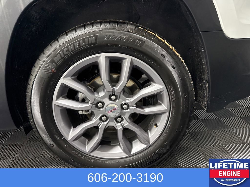 Used 2024 GMC Terrain SLT image 12