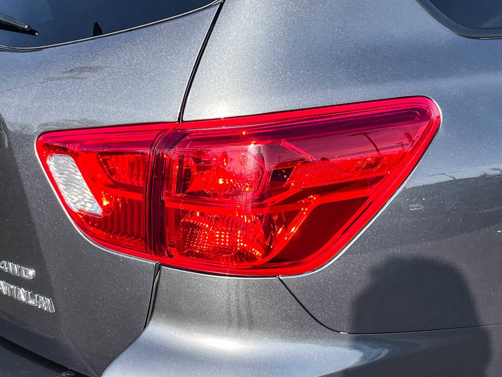 Used 2019 Nissan Pathfinder Platinum w/ Cargo Package image 6