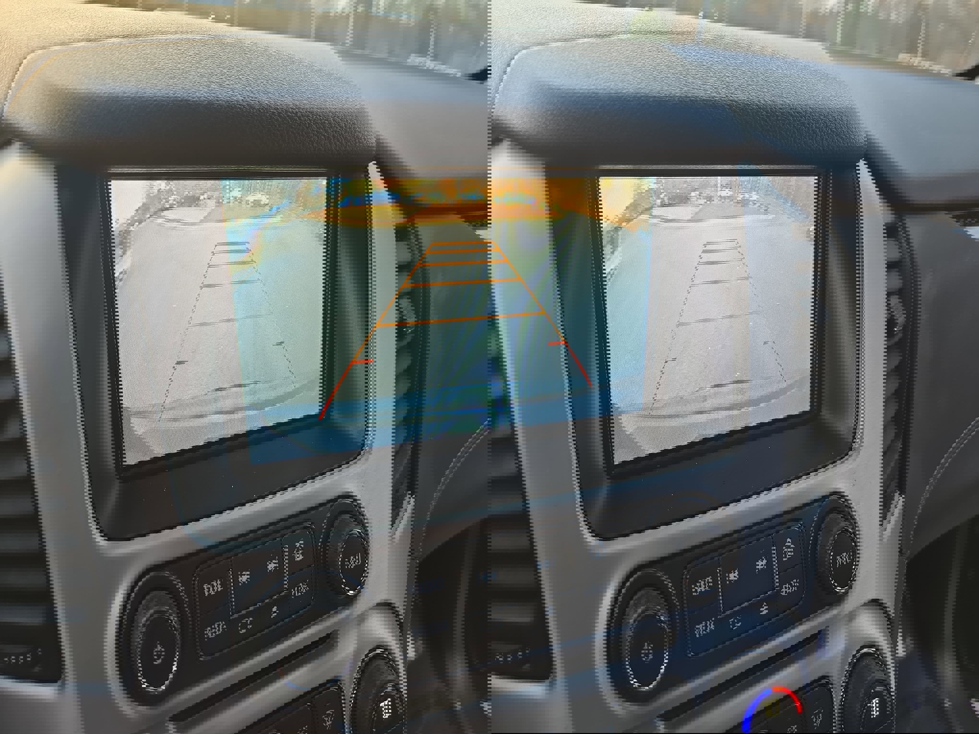 Used 2016 GMC Yukon SLT w/ HD Trailering Package image 25