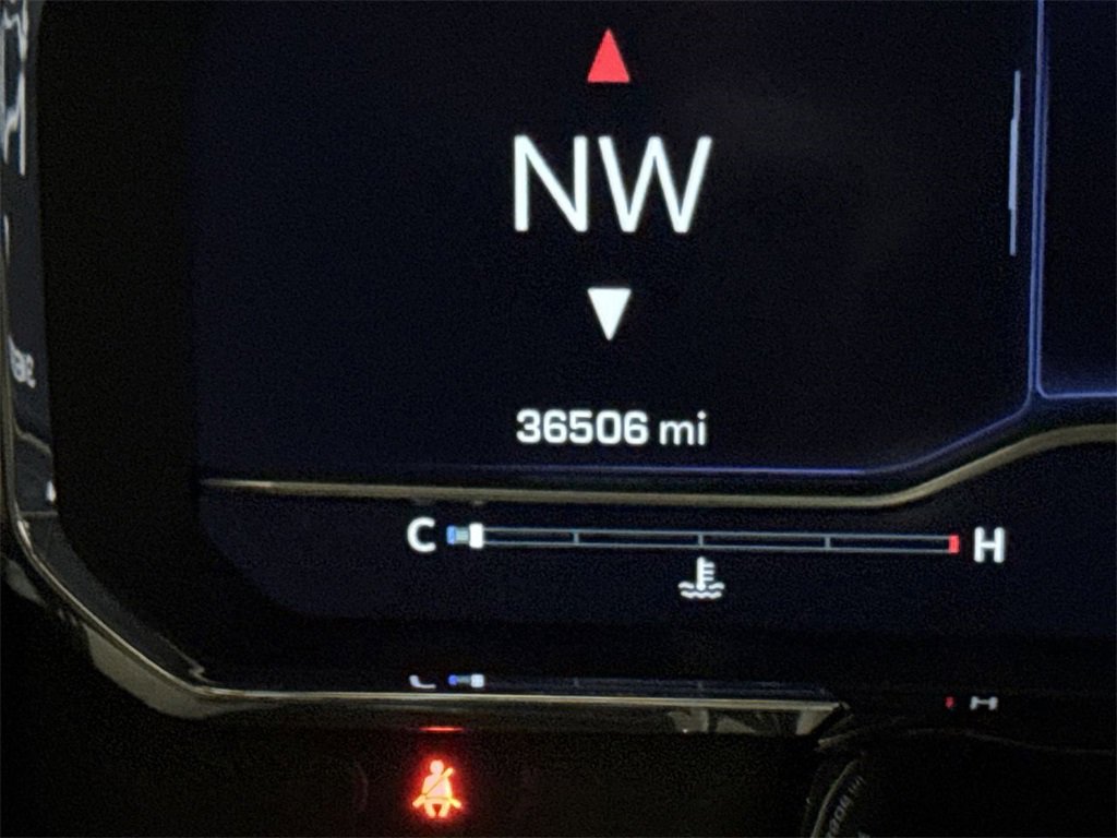 Used 2024 Chevrolet Silverado 1500 High Country image 12