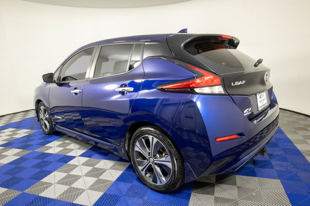 Used 2019 Nissan Leaf SV w/ SV Technology Package FWD image 7