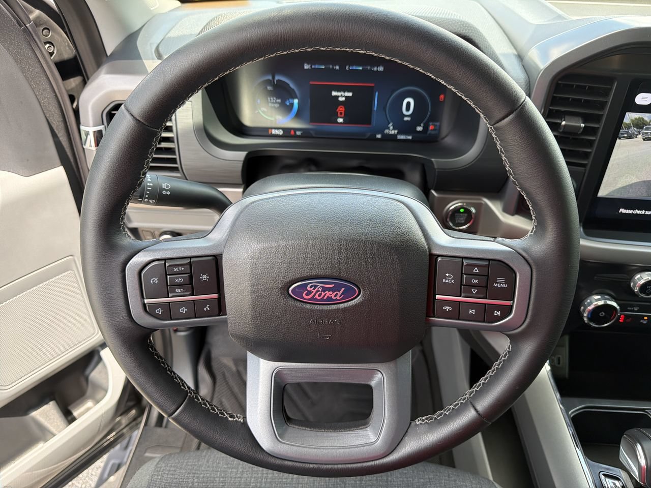 Used 2025 Ford F150 Lightning XLT AWD/4WD image 29