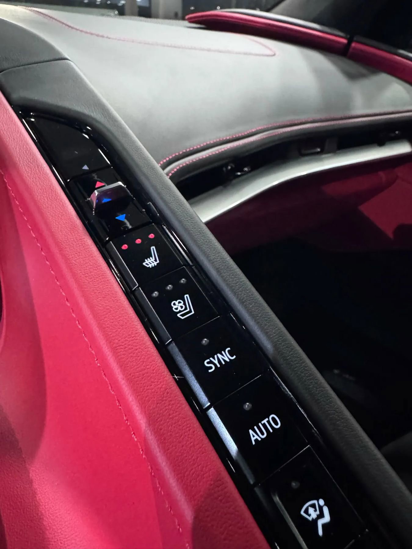 Used 2025 Chevrolet Corvette Z06 image 35