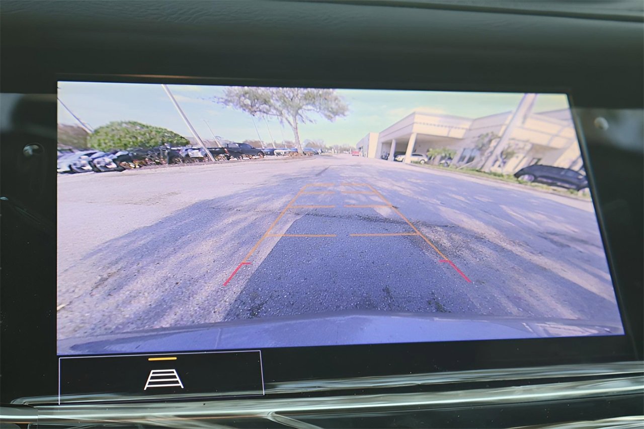 New 2025 Cadillac XT6 Luxury image 27
