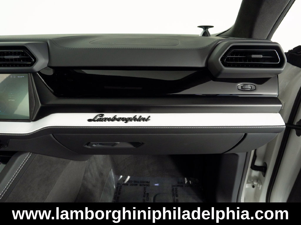 Used 2025 Lamborghini Urus SE AWD/4WD image 31
