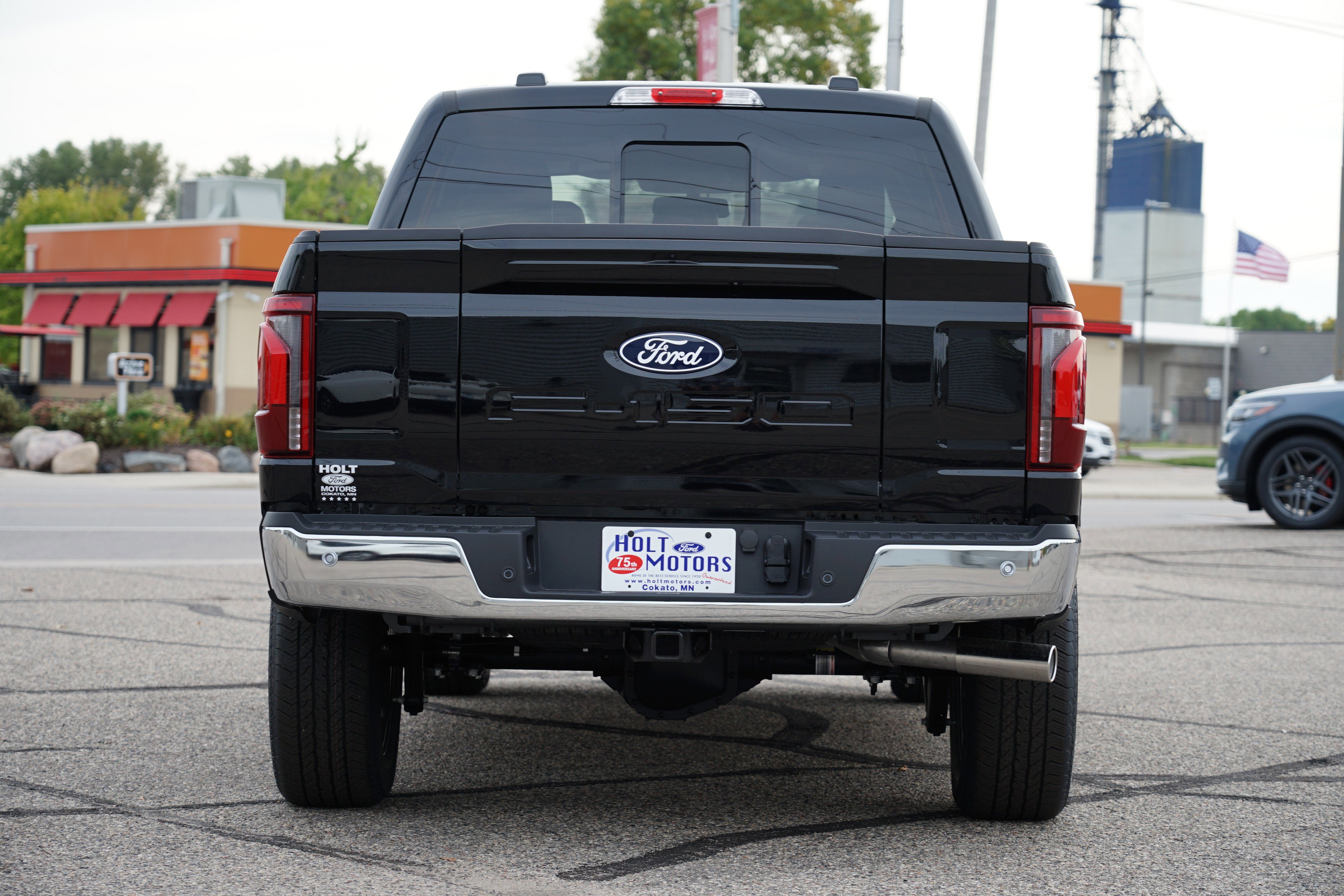 New 2025 Ford F150 Lariat w/ Equipment Group 502A High image 4