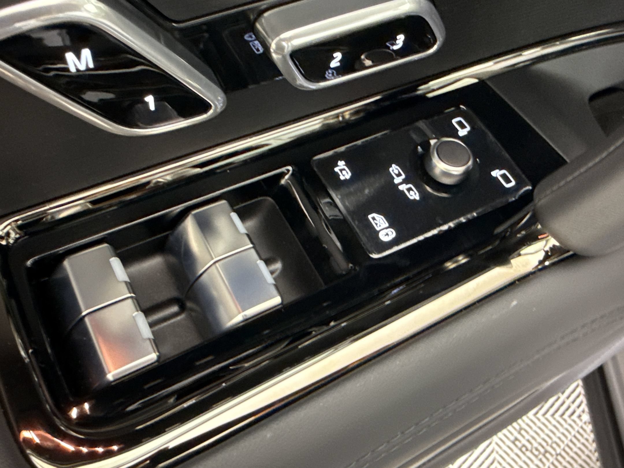 New 2026 Land Rover Range Rover Sport Autobiography AWD/4WD image 13
