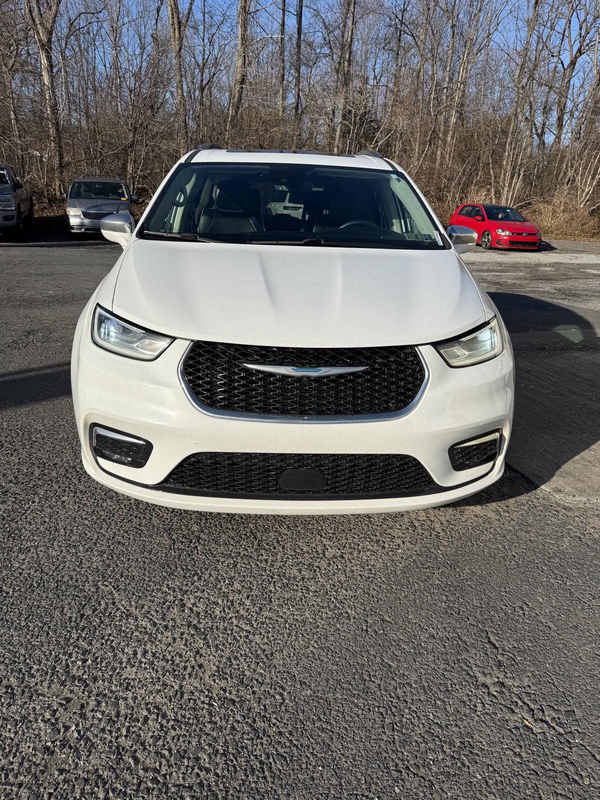 Certified 2021 Chrysler Pacifica Limited image 2