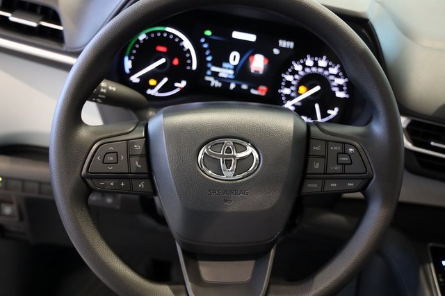 New 2025 Toyota Sienna LE image 10
